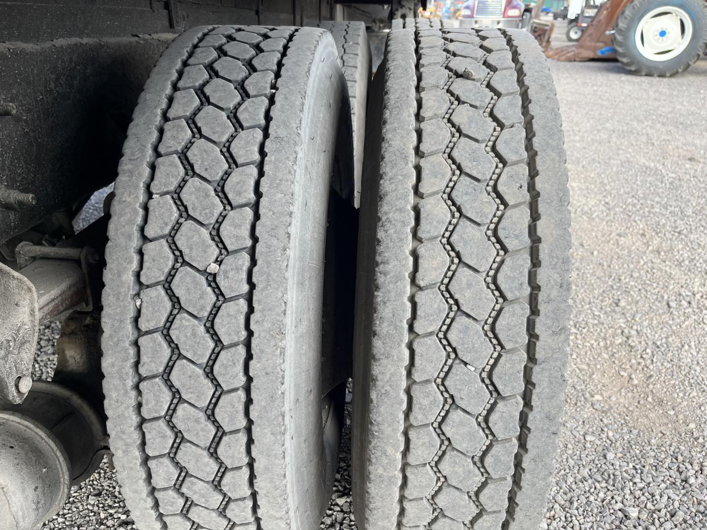 ./imagenes/INVOICE/2019/17415/CAMION INTERNATIONAL 4400 6X4 CON GRUA ARTICULADA COPMA 2000  (9).JPG